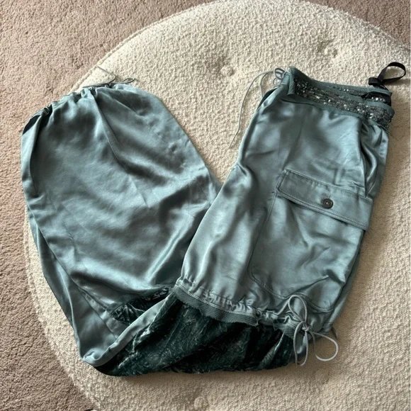 Anna Sui- NWT Teal Silk, Sequin and Velvet Cargo Pants - Picture 5 of 11